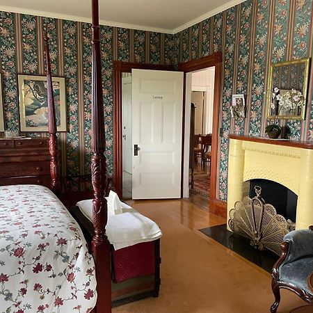 Guilford Bed And Breakfast Экстерьер фото
