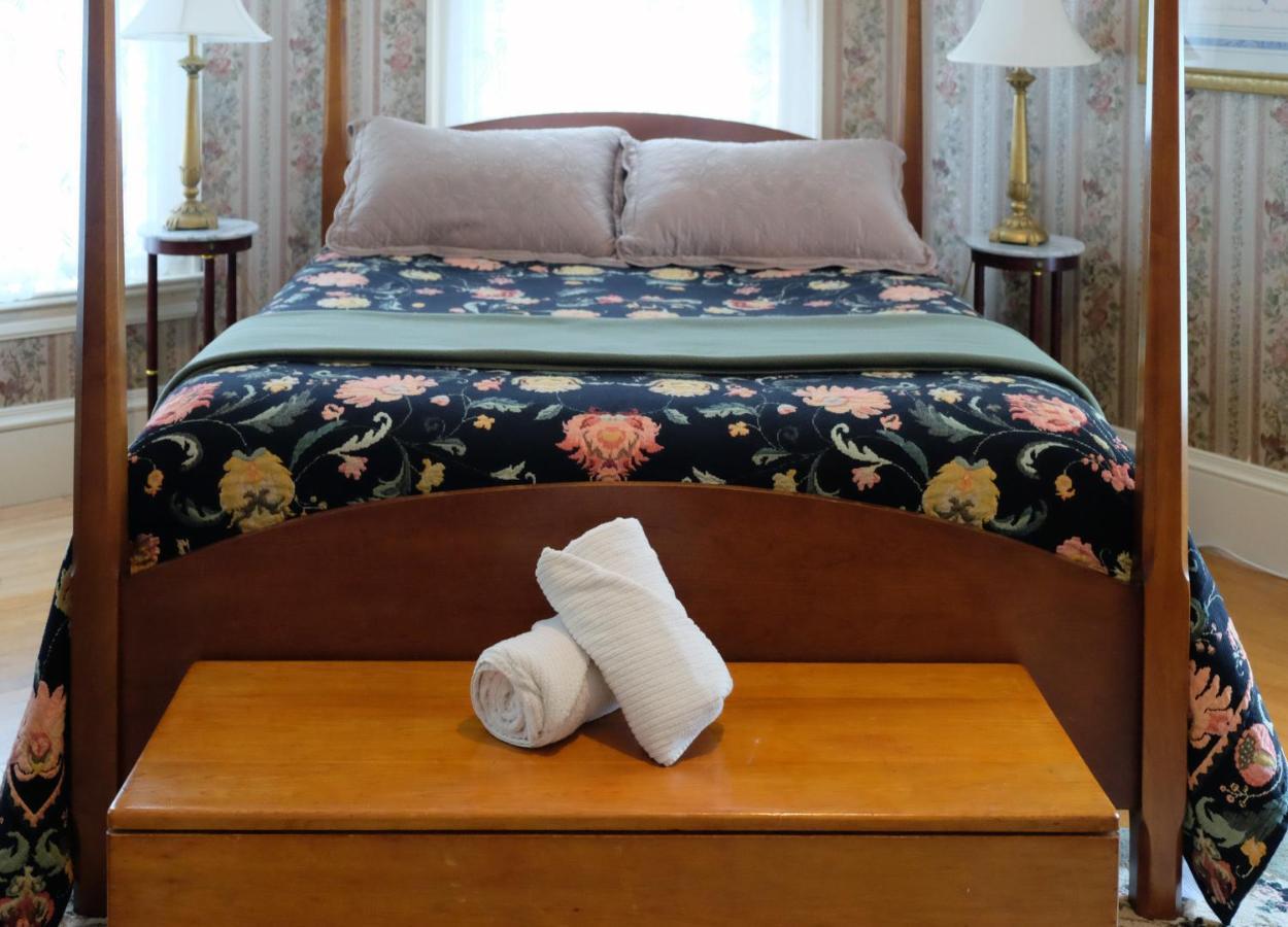 Guilford Bed And Breakfast Экстерьер фото