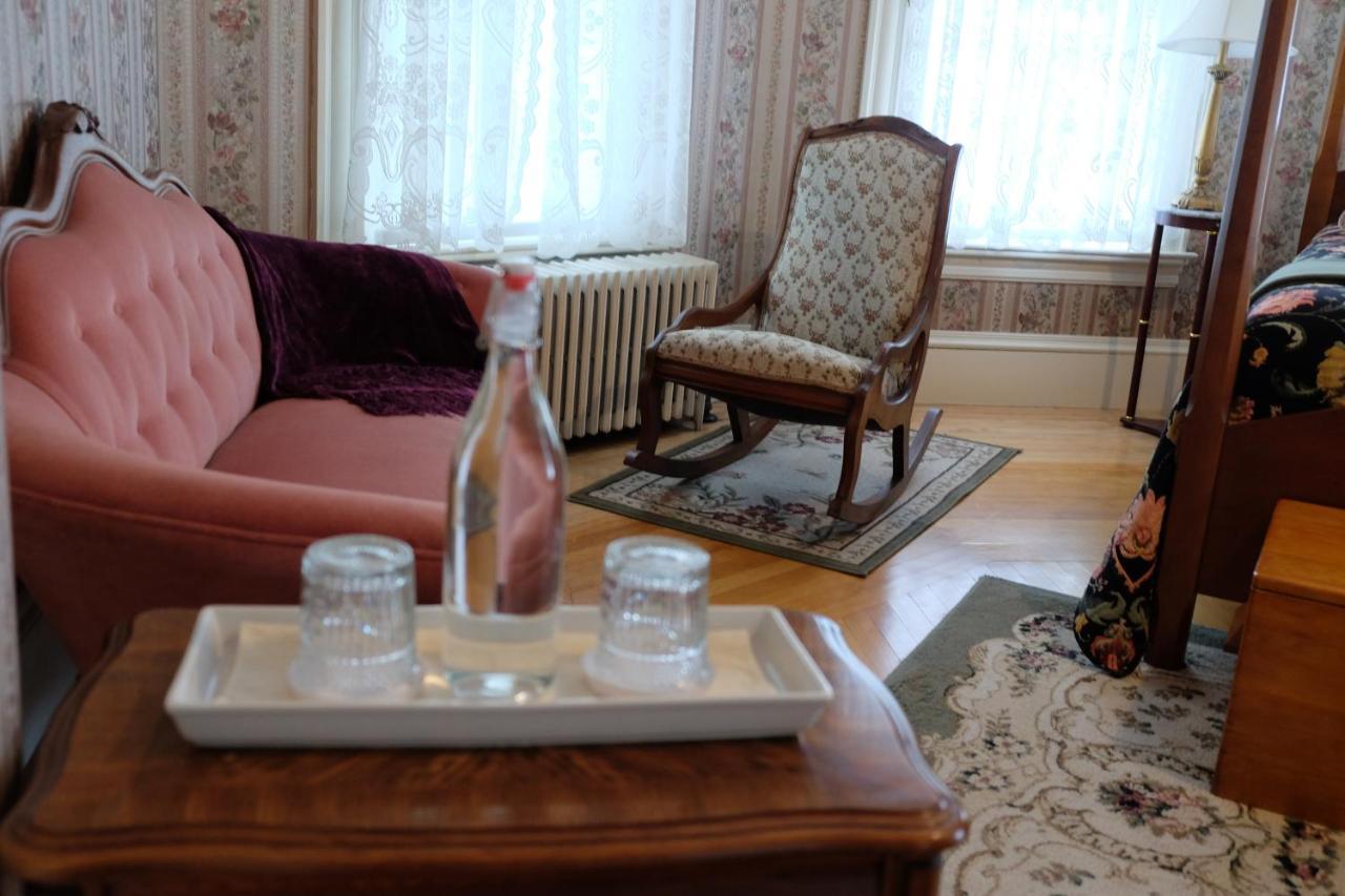 Guilford Bed And Breakfast Экстерьер фото